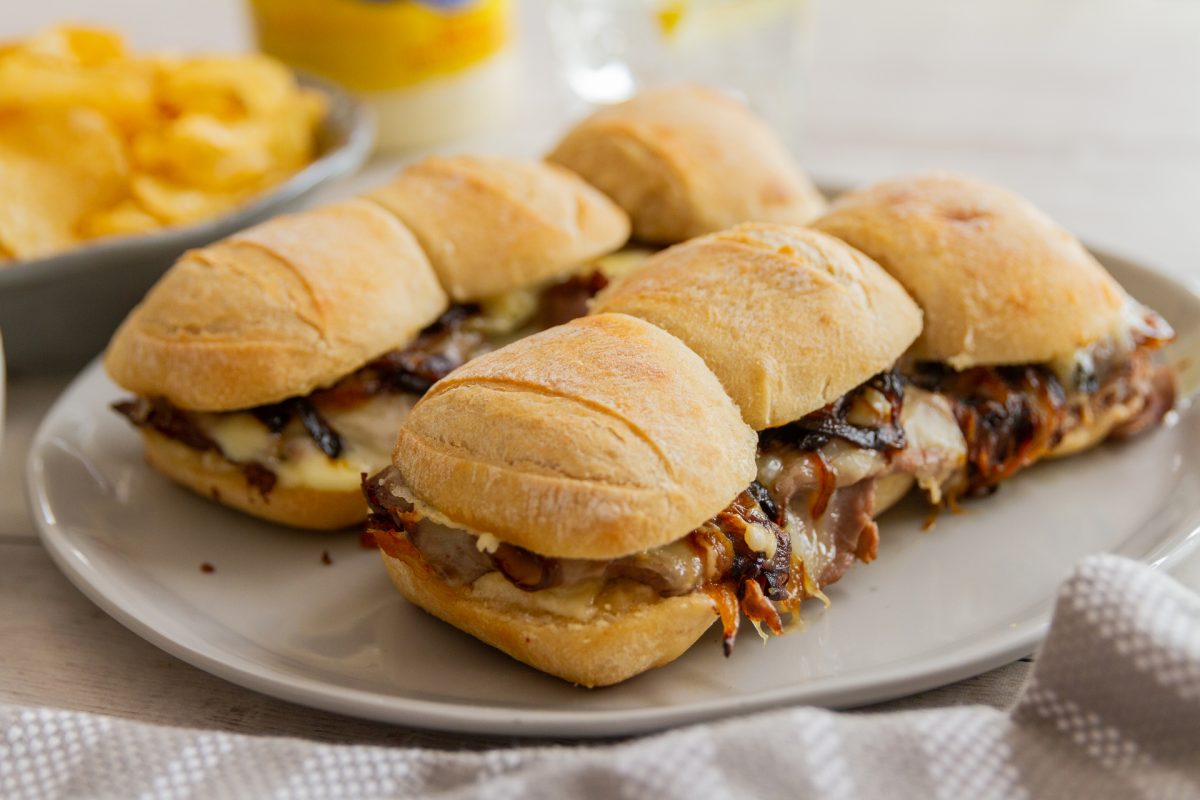 Roast Beef Sliders with Horseradish Cream Recipe - Blue Plate Mayonnaise